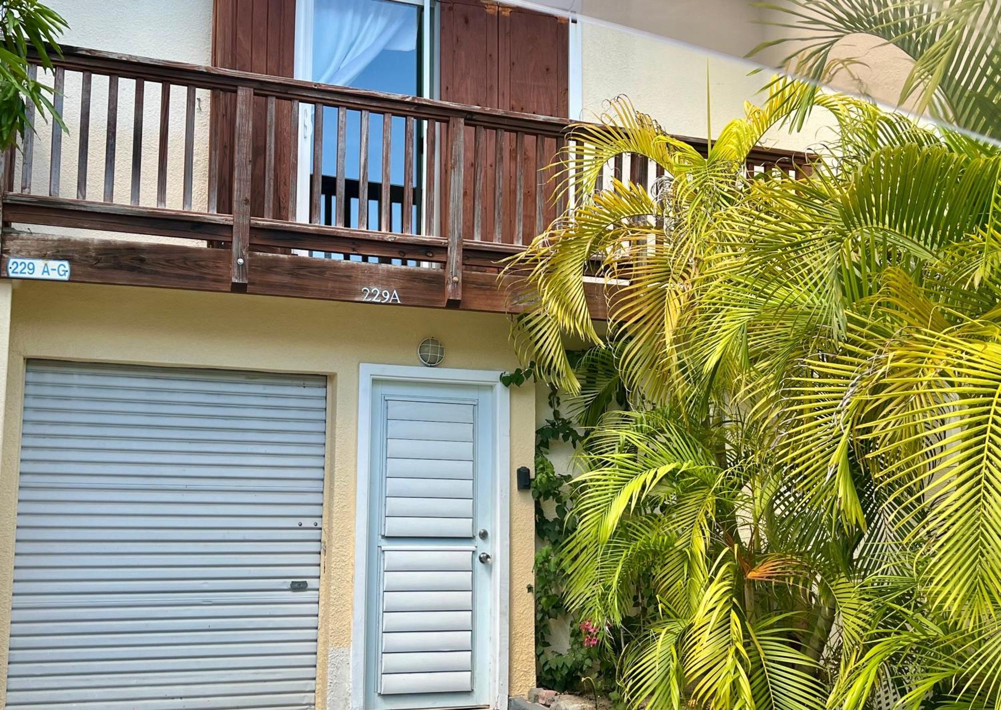 Antigua Chiama Italia Villas Jolly Harbour Exterior photo
