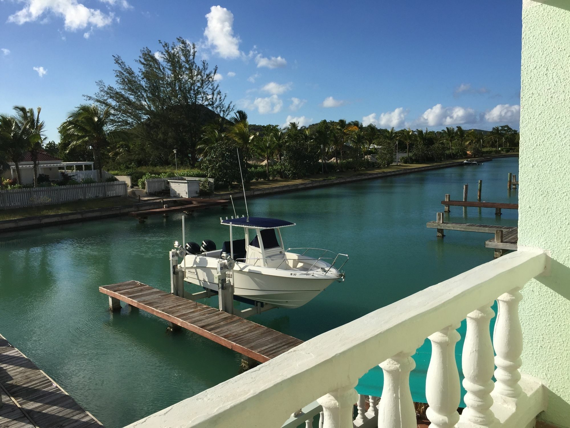 Antigua Chiama Italia Villas Jolly Harbour Exterior photo